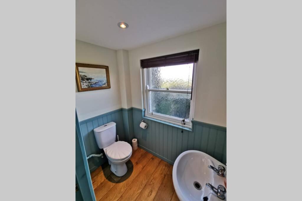 Cosy, Coastal Retreat With A Large Garden Villa Monreith Bagian luar foto