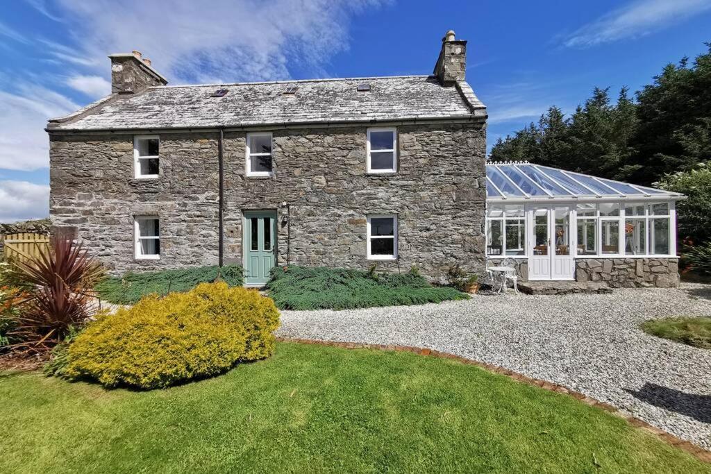 Cosy, Coastal Retreat With A Large Garden Villa Monreith Bagian luar foto